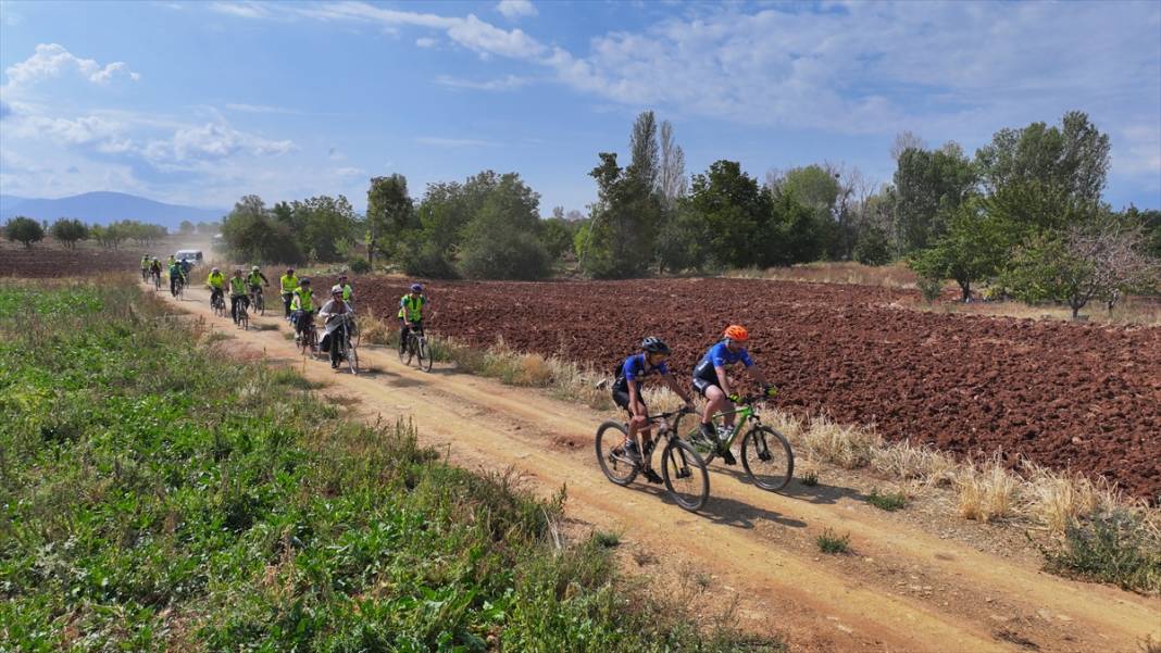 Konya’da pedallar tarihi ve doğal güzellikler için çevrildi 8